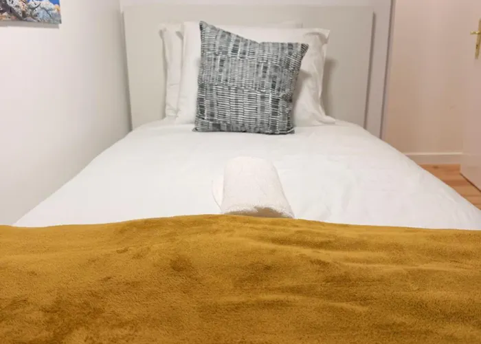 Quartos - Almirante Reis 4 Andar * Lisboa