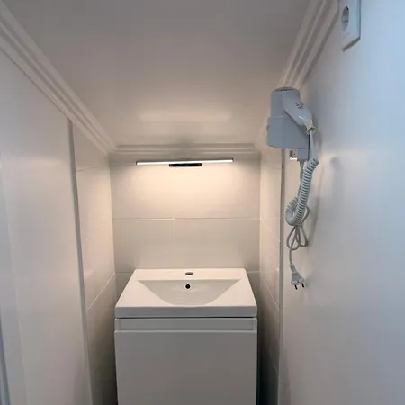 Quartos - Almirante Reis 4 Andar Homestay *