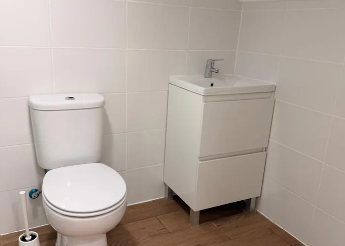 Quartos - Almirante Reis 4 Andar * 리스본